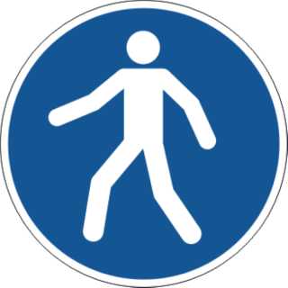 Gebotsschild Fußgänger in verschiedenen Variationen
