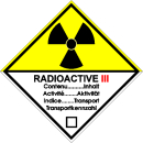 Gefahrgutetiketten nach GGVSEB/ADR, RID, IMDG(Seefahrt) und IATA(Luftfahrt)  Radioaktive Stoffe, Klasse 7, Kategorie 3 zu 500 Stück/Rolle Haftpapier 50 x  50 mm