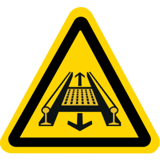 Gelbe Warnschilder für Warnhinweise vor Förderanlagen im Gleis