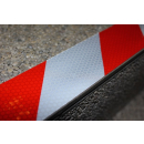 Retroreflektierende Klebestreifen einzeln oder auf 9 Meter Rolle  nach DIN 30710  rot-weiß schraffiert  zur Kennzeichnung von Fahrzeugen und Geräten